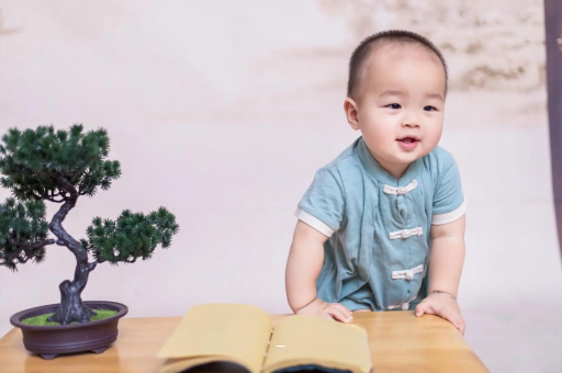 周口宝宝脸上小白点